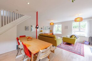 Basic-Apartment, Mehrere Betten | Speisen