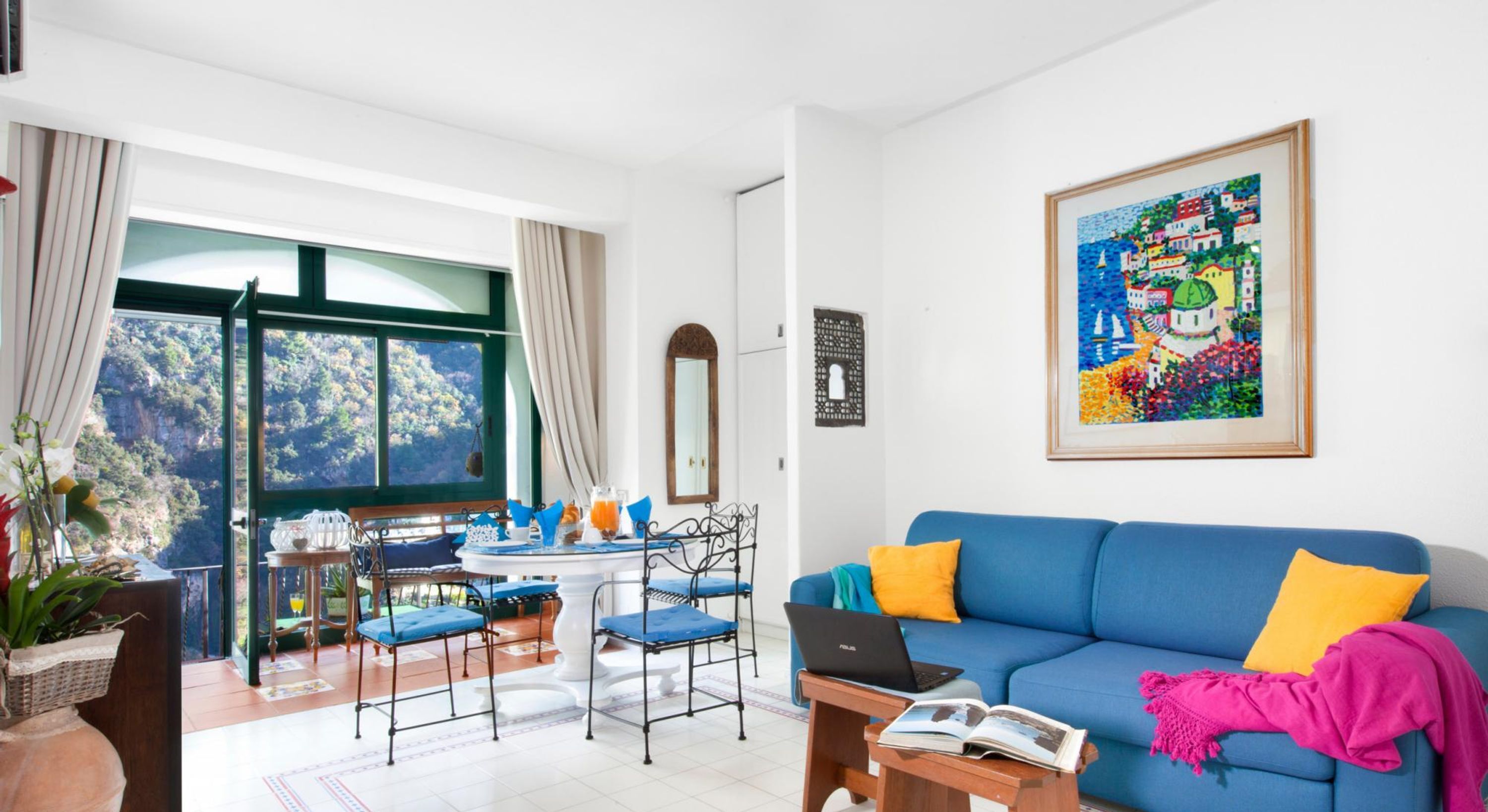 อพาร์ทเมนท์, สูบบุหรี่ได้ | 2 ห้องนอน