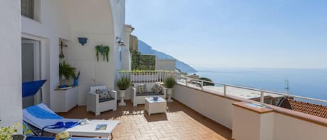 Rumah, Boleh Merokok | 2 kamar tidur