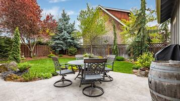 House, 2 Bedrooms | Property grounds