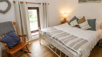 3 bedrooms, individually decorated, individually furnished, free WiFi