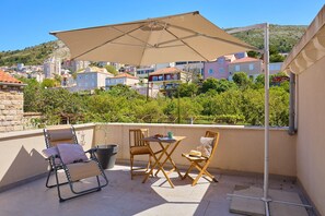 Superior-Zimmer, 1 Queen-Bett, Stadtblick (0 Bedroom) | Terrasse/Patio