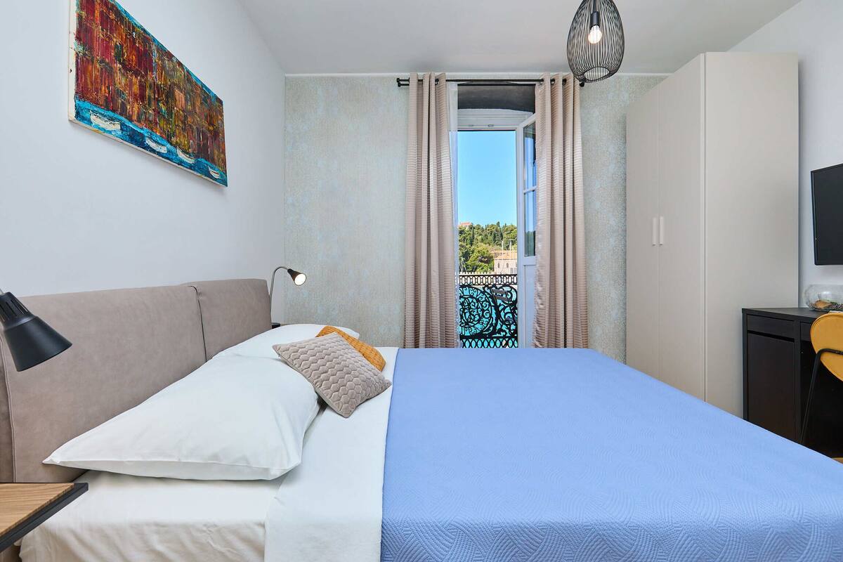 Exclusive Room, 1 Queen Bed, Sea View (0 Bedroom) | Free WiFi, bed sheets
