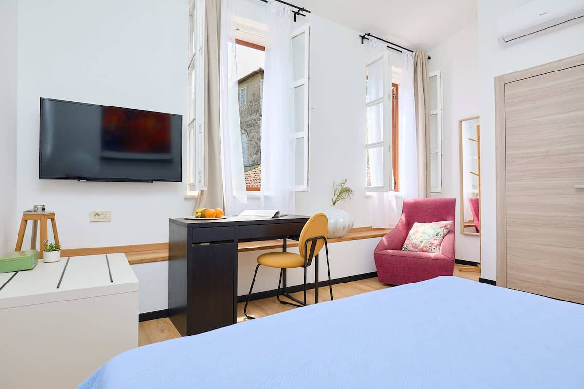 City Room (0 Bedroom) | Free WiFi, bed sheets