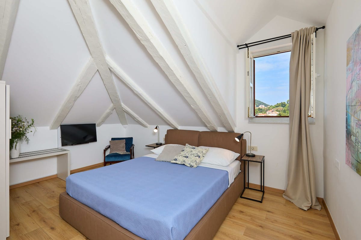 City Room (0 Bedroom) | Free WiFi, bed sheets