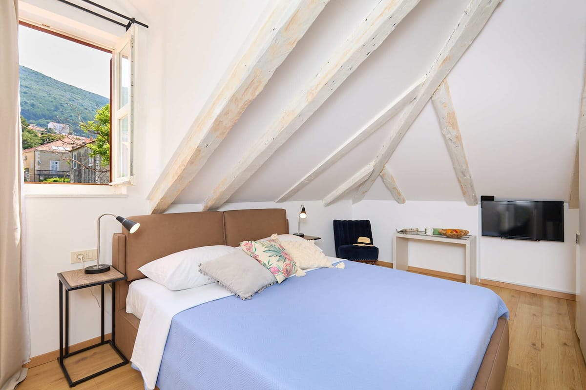 City Room (0 Bedroom) | Free WiFi, bed sheets