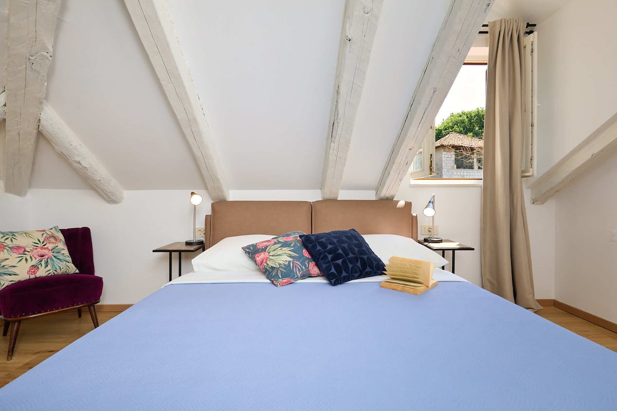 City Room (0 Bedroom) | Free WiFi, bed sheets