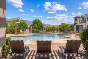 House, 3 Bedrooms | Pool