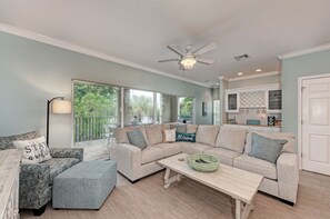 House, 3 Bedrooms | Living area - Kickback Cabana managed by Beach Retreats (Holmes Beach)