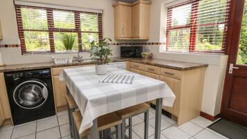 Fridge, dishwasher, electric kettle, toaster