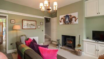 Cottage | Living area