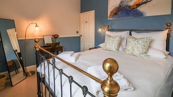 2 bedrooms, individually decorated, individually furnished, free WiFi