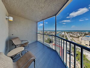 Condo (3 Bedrooms) | Property amenity