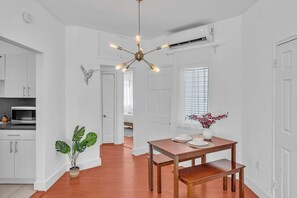Basic Apartment, 1 Queen Bed with Sofa bed | Interior