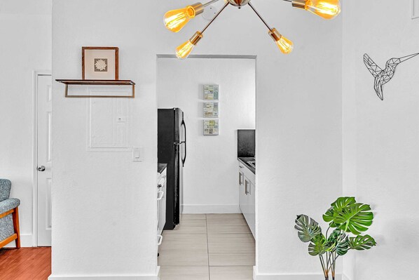 基本公寓, 1 張加大雙人床和 1 張沙發床 | 住宿內部