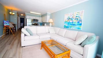 Condo, 1 Bedroom | Living area