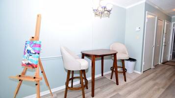 Condo, 1 Bedroom | Dining