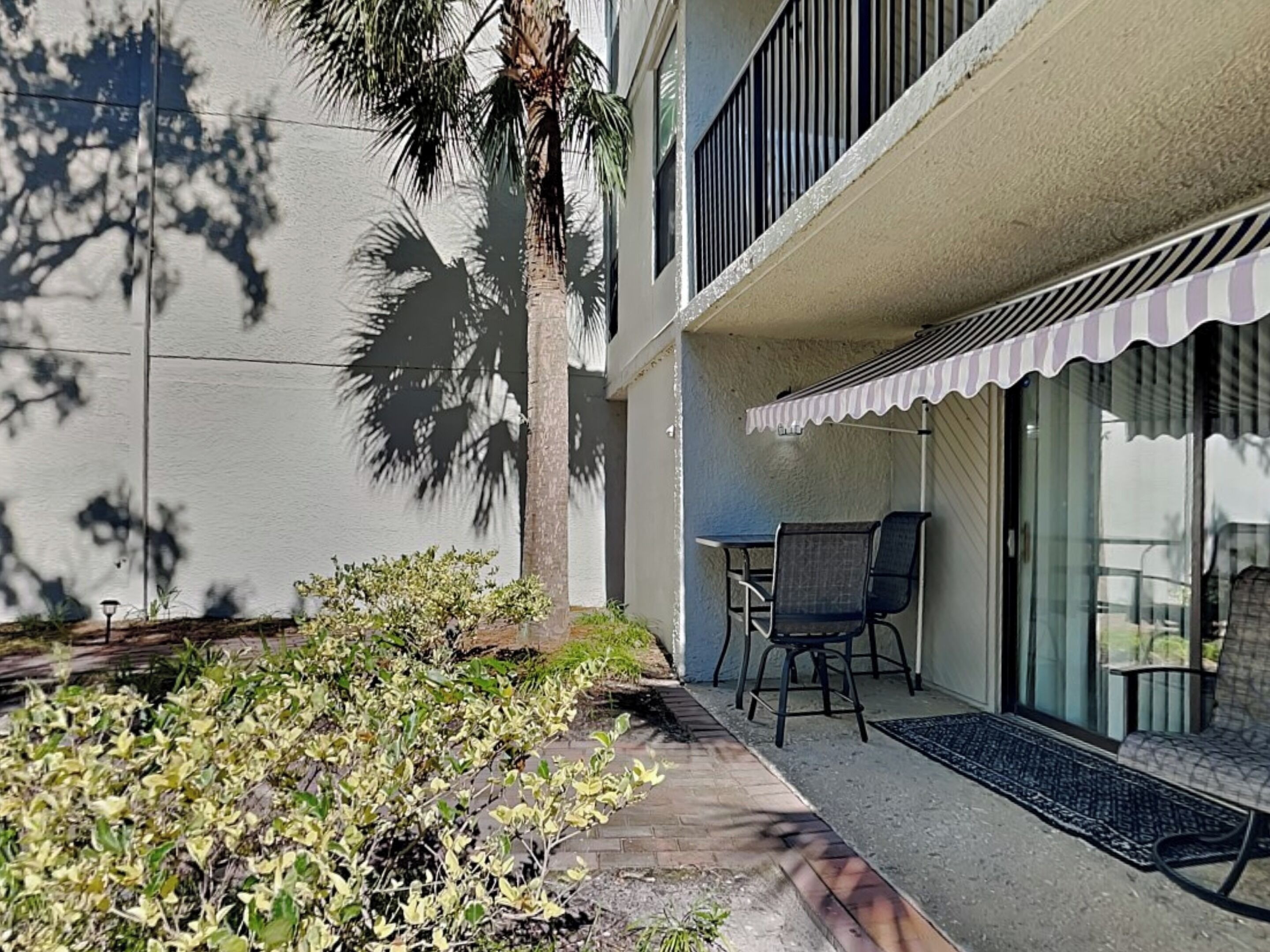 Condo (3 Bedrooms) | Property amenity