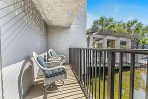 Condo (3 Bedrooms) | Servicio de la propiedad