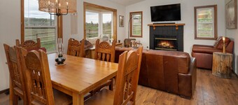 Cozy Modern Cabin Surrounded by Nature + Pet Friendly!