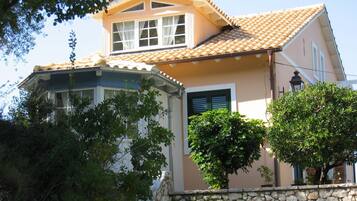 Villa | 2 bedrooms, Internet