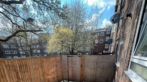 Basic Apartment, Multiple Beds | Property grounds - Cosy 2BD Flat With Patio - 1 min to Little Venice (London)