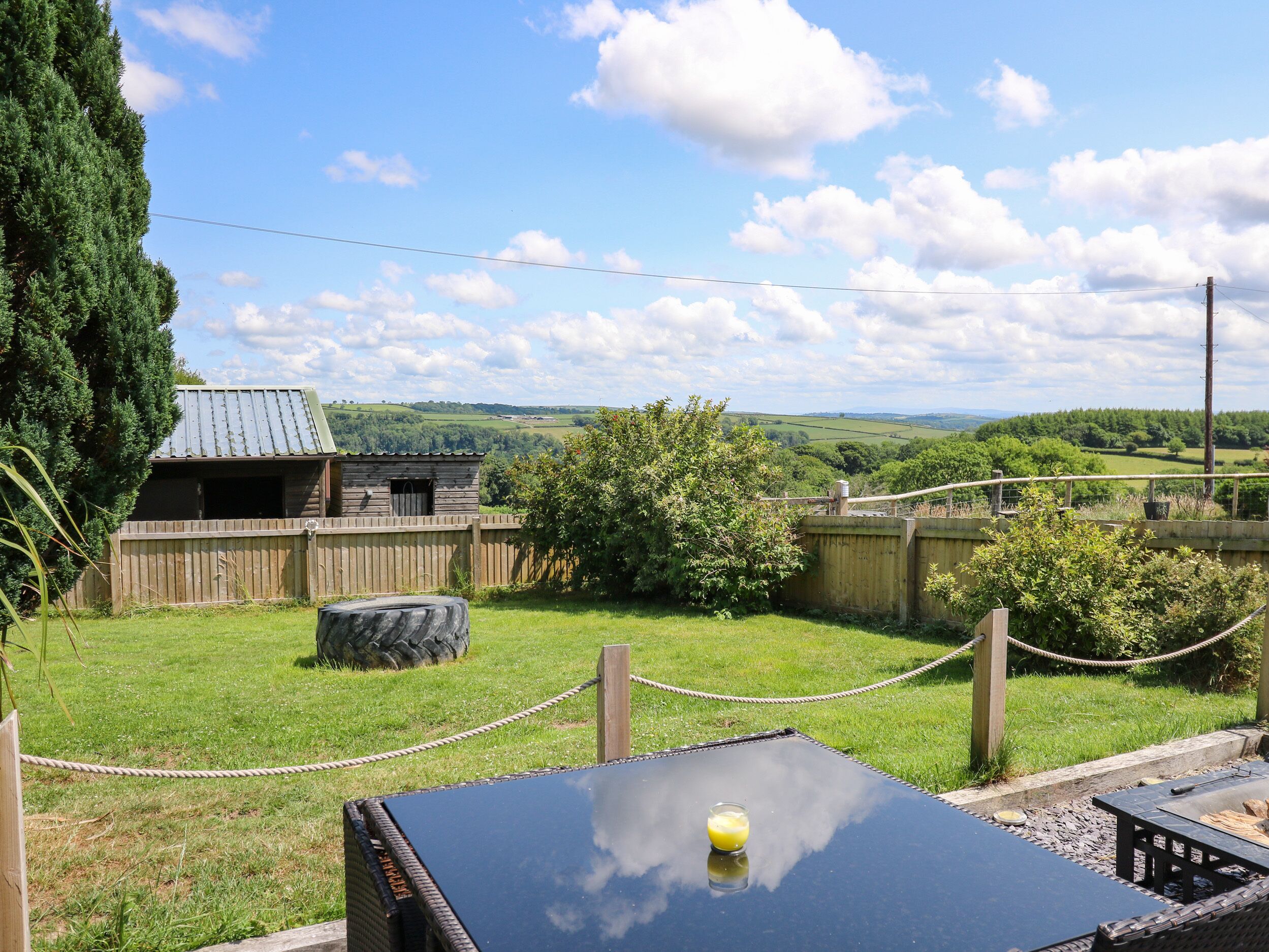 Cottage | Outdoor dining