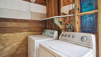 House, Multiple Beds, Kitchen | Interior