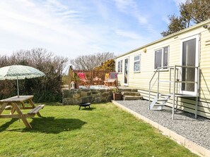 Property grounds - Cwrt y Ceffyl (Pwllheli)