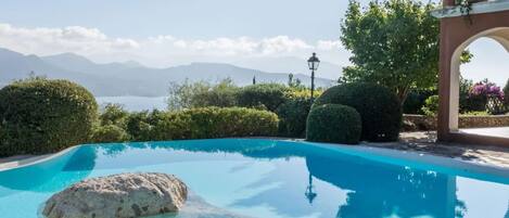 Villa | 3 bedrooms, free cribs/infant beds, Internet