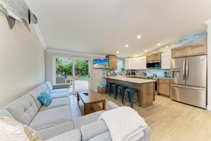 Townhome, 3 Bedrooms | Living area