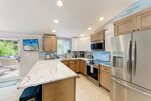 Casa geminada, 3 quartos | Cozinha privada | Geladeira, fogão, cafeteira/chaleira, torradeira