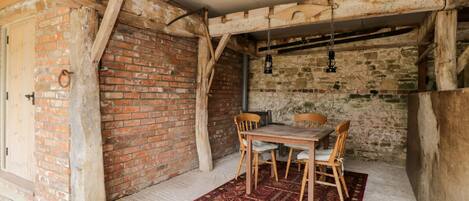 Cottage | Outdoor dining