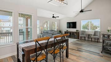 House, Multiple Beds, Patio | Dining