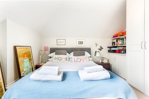 1 bedroom - Lofty Ideals (London)