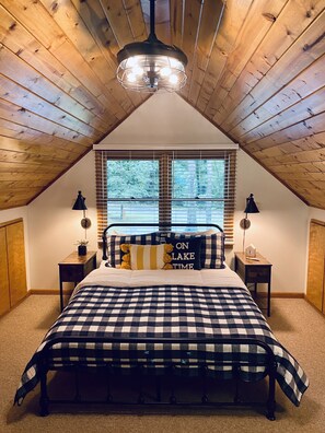 3 bedrooms, travel cot, free WiFi, bed sheets