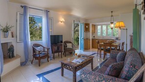 Villa, Smoking | 2 bedrooms, Internet