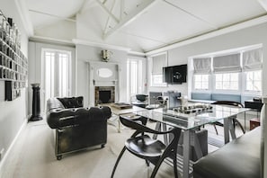 4 bedrooms