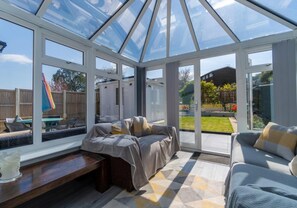 House | 3 bedrooms - Valley Rise By My Getaways Free Parking (Brighton)