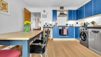 House | 4 bedrooms, Internet