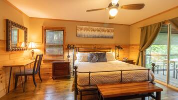 4 bedrooms, desk, iron/ironing board, travel crib