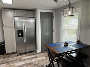 Dining - Top-Rated Home Near Ball State & IU Hospital- Summer Specials (Muncie)