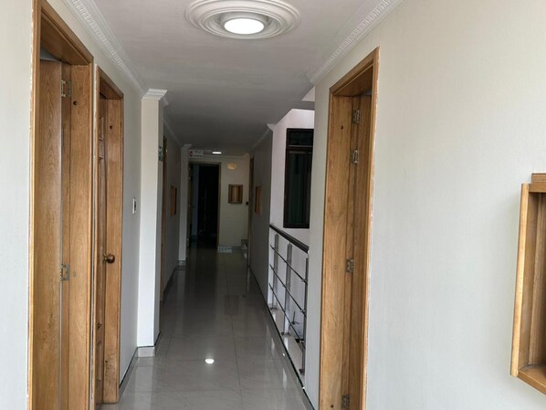 Hallway - Hotel Bosque Chapinero (Bogotá)