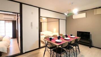 1 bedroom, free WiFi, bed sheets