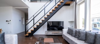 THE BEEHIVE KAMIFURANO