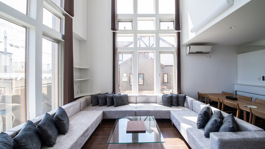 THE BEEHIVE KAMIFURANO