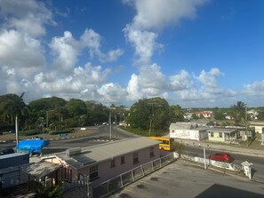 Parkplätze auf dem Gelände