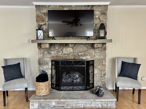 Mountainaire Suite on Main St