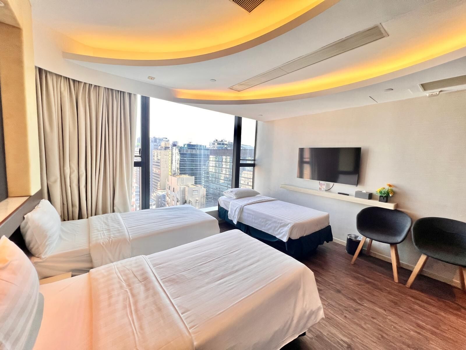 Photo - Epoch Hotel