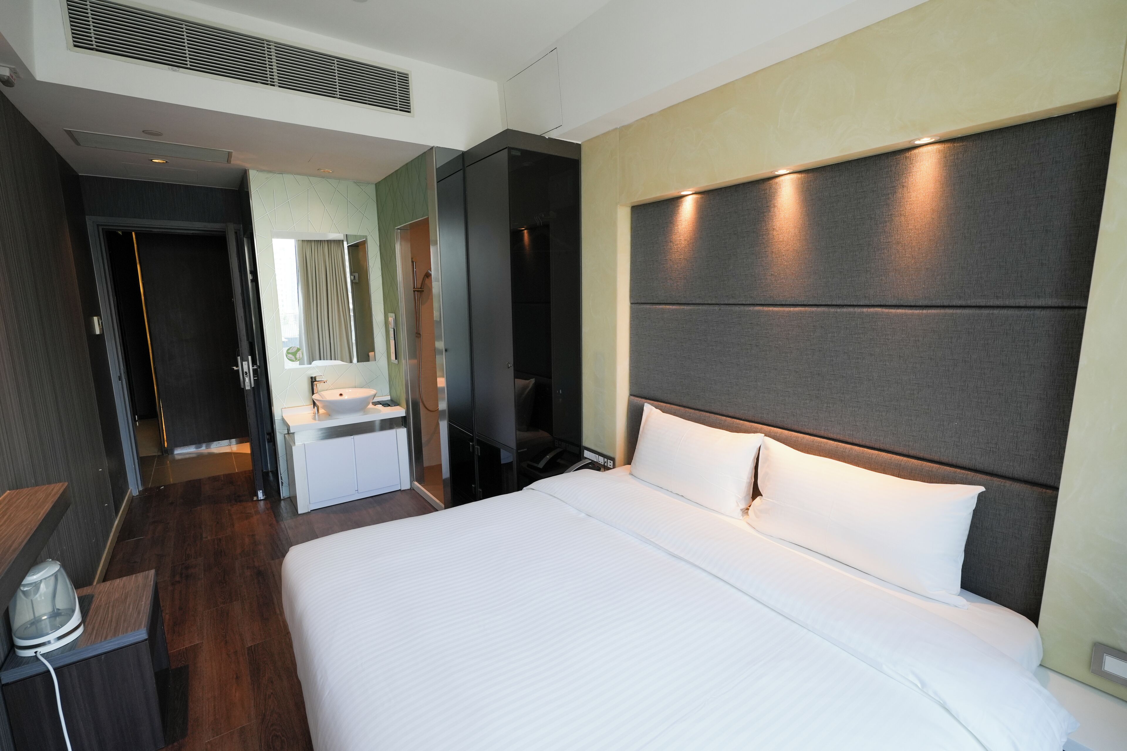 Photo - Epoch Hotel